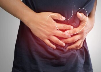 Saiba como diferenciar gastrite de uma simples indigestão e evite problemas sérios