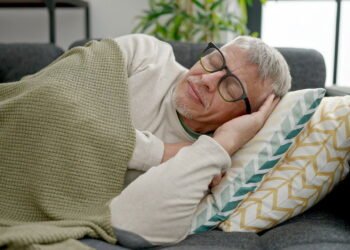 Não tenha problemas para dormir após os 50 anos com essas super dicas