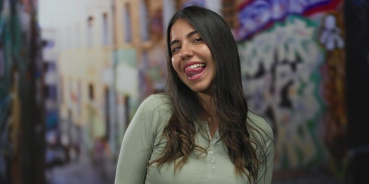 Mulher alegre - Créditos: depositphotos.com / Krakenimages.com