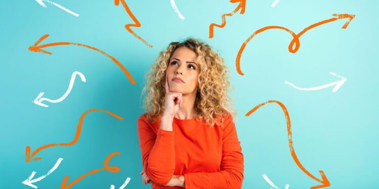 Você trava na hora de tomar alguma decisão? Entenda o que está por trás da indecisão