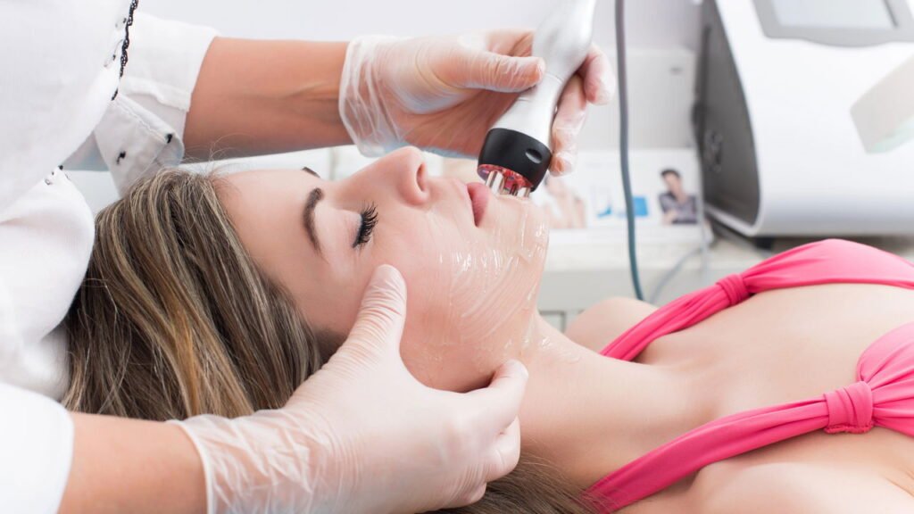 Essa técnica pouco conhecida ajuda a clarear a pele manchada