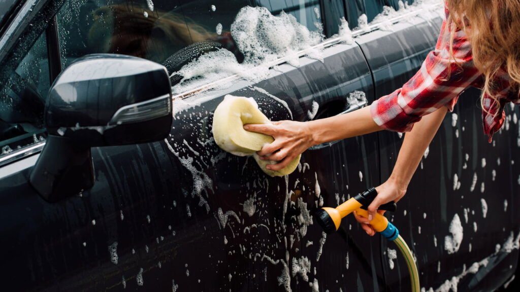 Os erros mais comuns ao lavar o carro