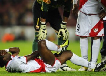 Lesão silenciosa cresce nos gramados e preocupa o futebol