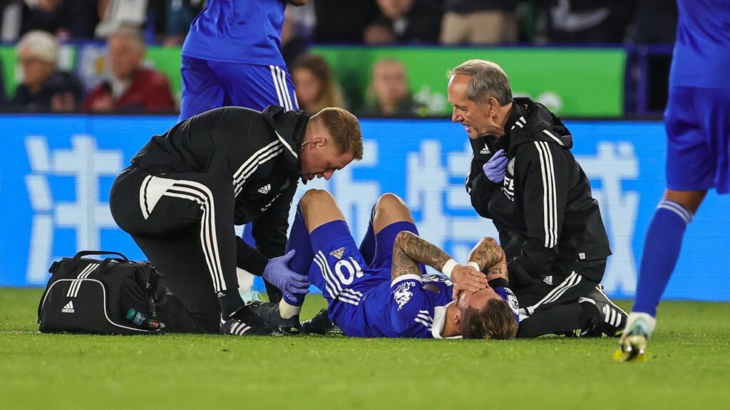 Lesão silenciosa cresce nos gramados e preocupa o futebol