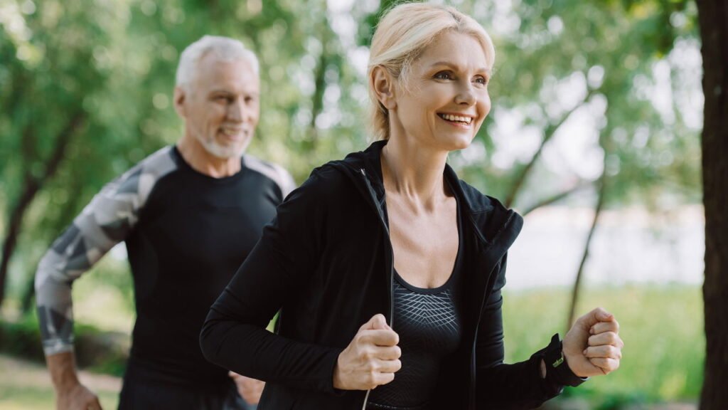 Cada linha no rosto após os 50 anos pode ser um marco de autoestima e evolução