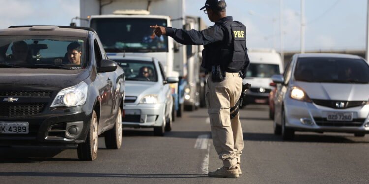 Motoristas vivem apreensão com decisão que pode mexer nas cidades - Créditos: depositphotos.com / joasouza