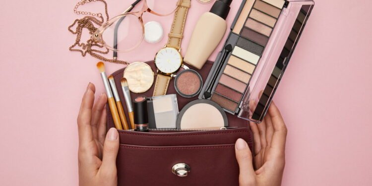 Nécessaire - Créditos: depositphotos.com / AntonMatyukha