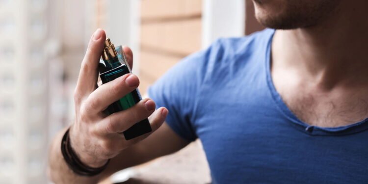 Os perfumes amadeirados masculinos mais marcantes de 2025