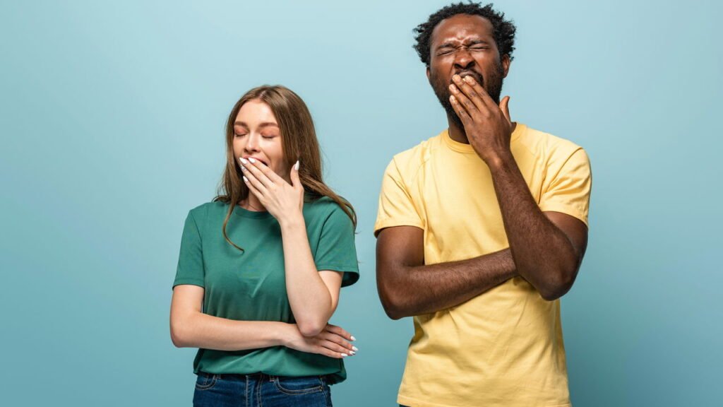 Três explicações científicas para o fenômeno do bocejo contagioso