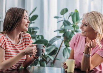 Se você tem mais de 40 anos e ainda está apegado a essas 7 coisas, você está em apuros