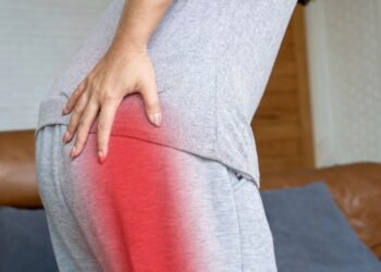 Essa dor que desce pela perna parece o ciático, mas não é