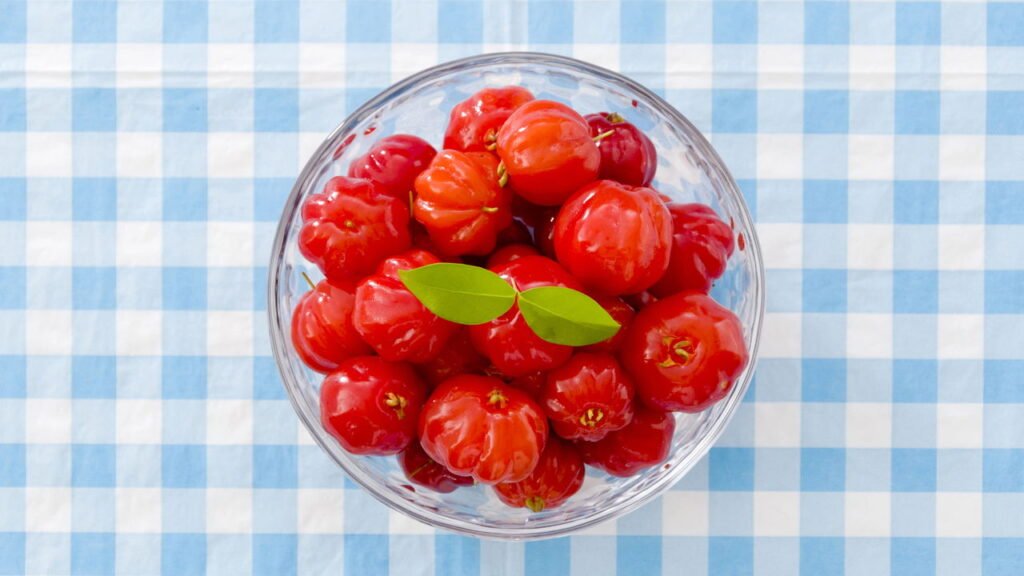 Essa fruta é fácil de cuidar, rica em nutrientes e perfeita para espaços pequenos
