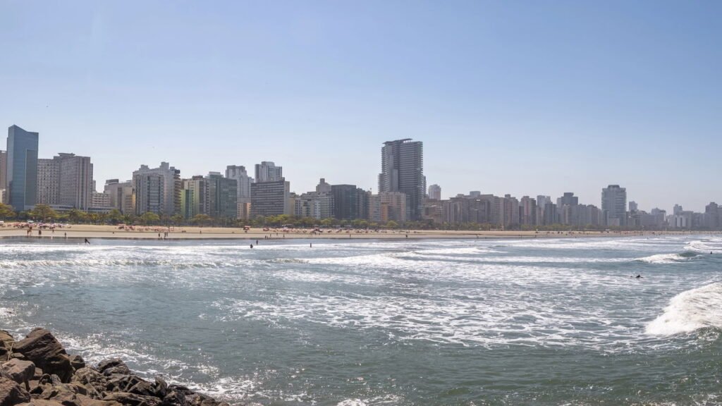 Famílias que vivem nessas cidades do litoral aproveitam mais saúde, lazer e qualidade de vida