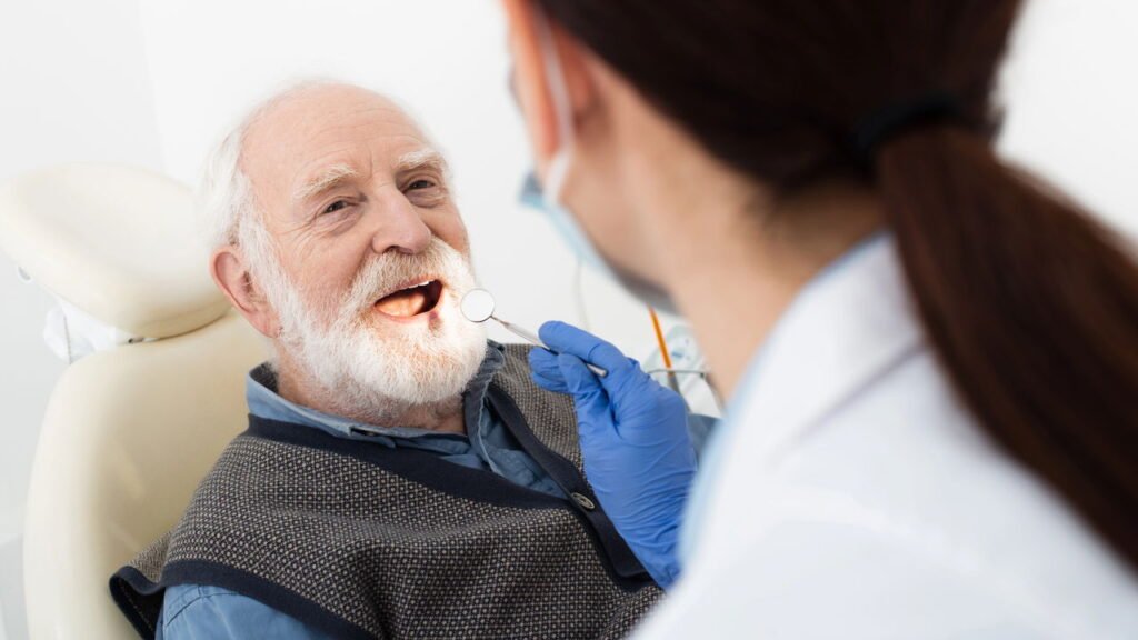 Queratina extraída de lã de ovelha promete recuperar dentes