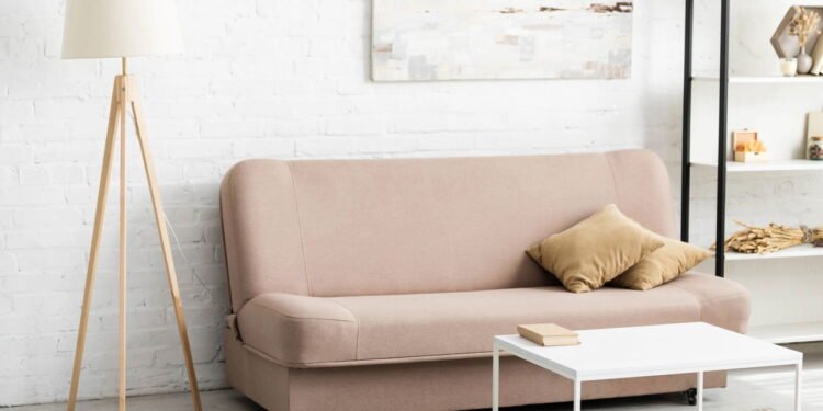 Sofá bege - Créditos: depositphotos.com / AndrewLozovyi