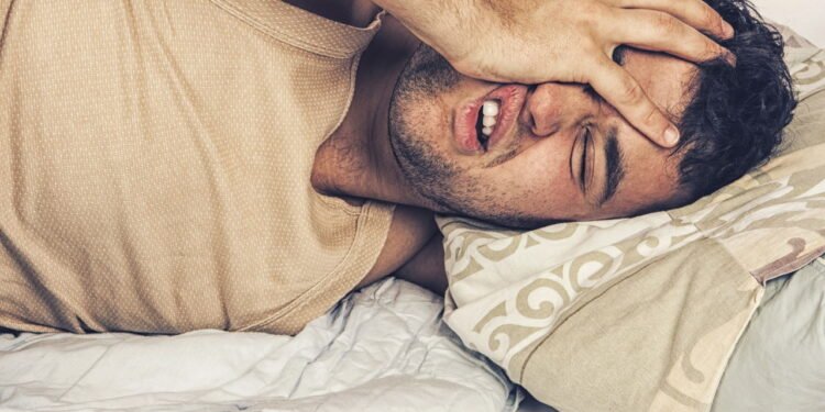 Sonhar com dentes caindo