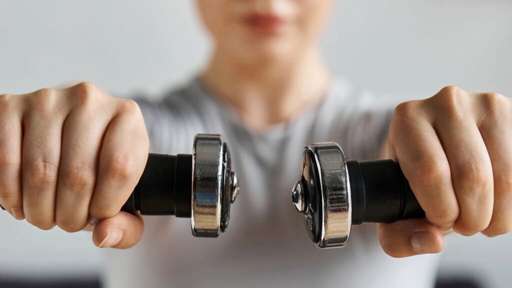 Como ganhar força e resistência com exercícios fáceis sem utilizar equipamentos