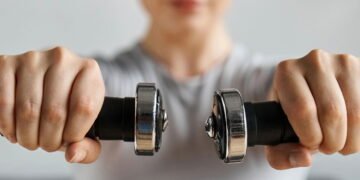 Como ganhar força e resistência com exercícios fáceis sem utilizar equipamentos