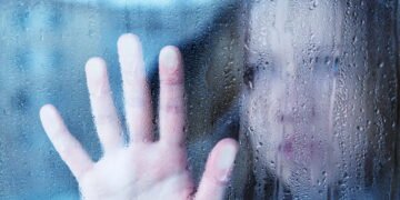 A cor mais associada à tristeza segundo estudos psicológicos