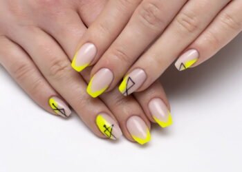 As tendências de unhas dos anos 90 que voltaram em 2025