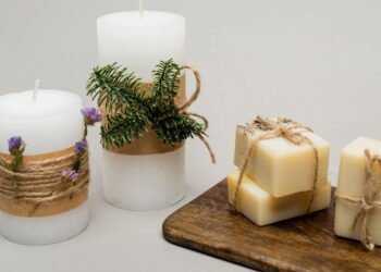Como fazer velas caseiras aromáticas com óleos essenciais de maneira simples