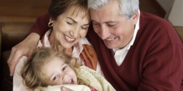 Os 5 signos que são considerados as melhores vovós do zodíaco