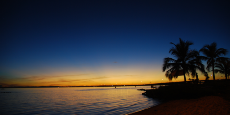 Um pôr do sol na Praia da Graciosa - Créditos: Gov.br/Thiago Sá/MTur