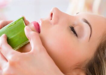 3 formas simples de usar babosa para melhorar a saúde da sua pele