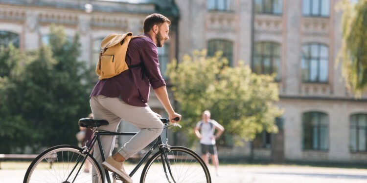 Bicicleta - Créditos: depositphotos.com / ArturVerkhovetskiy