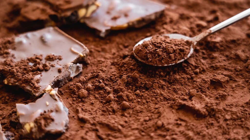 Nova tendência para cobrir cabelos grisalhos de forma natural e parecer mais jovem