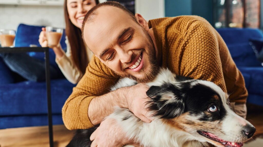 O que significa sempre acariciar cachorros, segundo a psicologia