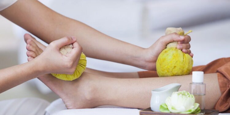 A melhor compressa caseira para dor muscular é com chá de gengibre