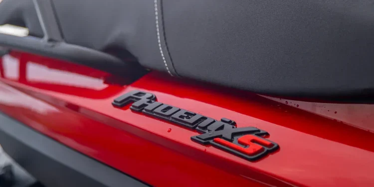 Esse modelo da Shineray não precisa de CNH para pilotar