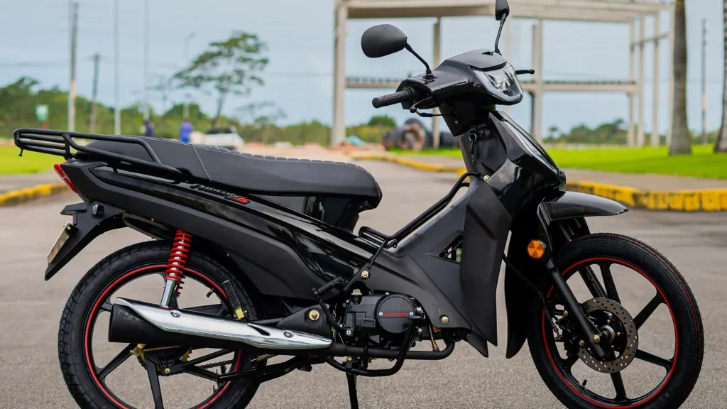 Esse modelo da Shineray não precisa de CNH para pilotar