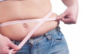 Como reduzir a gordura da barriga que causa inflamação com hábitos simples