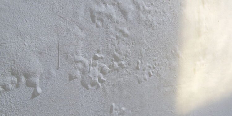 4 cuidados simples que evitam infiltração e prejuízo em casa