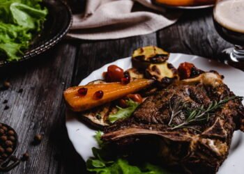 O melhor horário para jantar segundo especialistas em longevidade