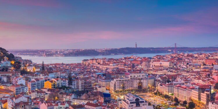 Nessas cidades da Europa você divide apartamento e vive melhor gastando menos