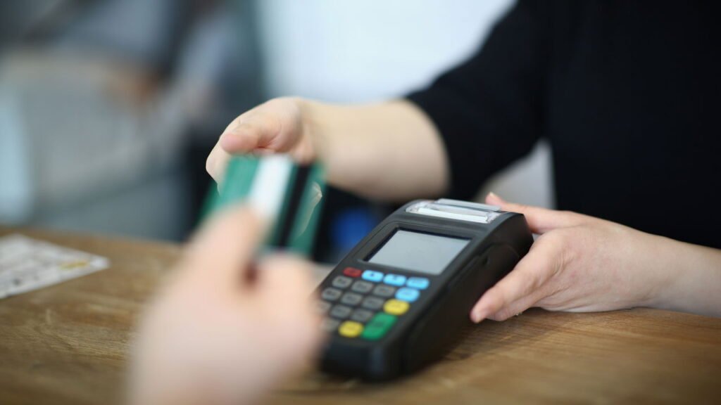 Golpe da maquininha se espalha pelo Brasil e já causou prejuízo bilionário 