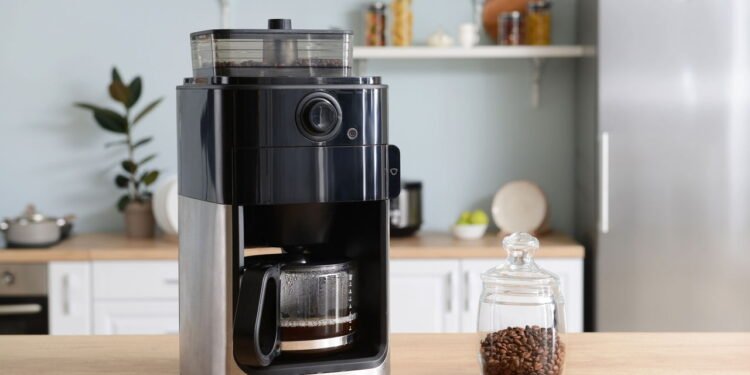 Poeira acumulada pode gerar faíscas e causar acidentes - Créditos: depositphotos.com / serezniy