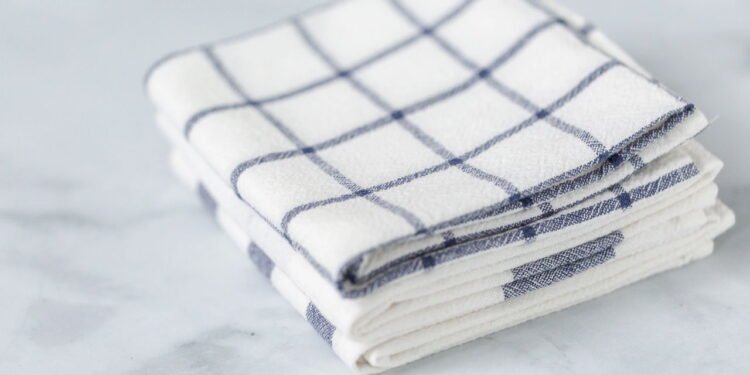 Pano de prato - Créditos: depositphotos.com / urban_light