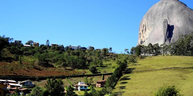 Pedra Azul em Domingos Martins - Créditos: Divulgação/Wikimedia Commons