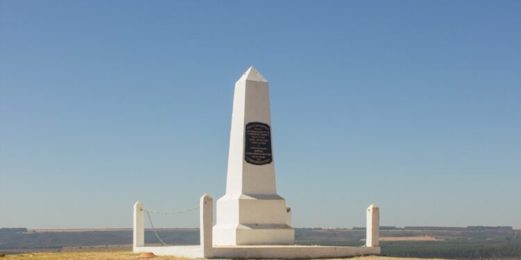 Pedra Fundamental em Brasília - Créditos: Divulgação/Wikimedia Commons