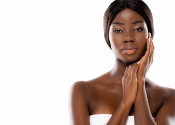 O erro mais comum na pele negra para piorar manchas