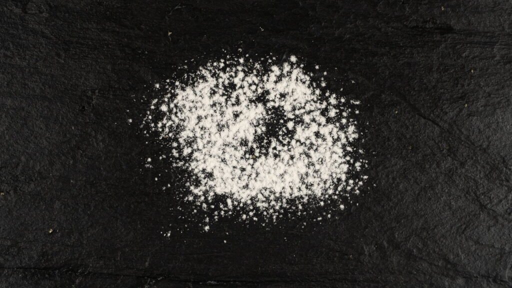 Truque poderoso com pó de giz que vai acabar com a infiltração na sua casa