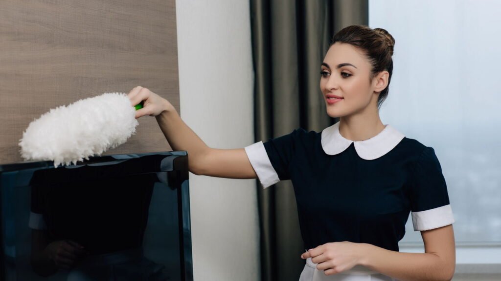 O maior perigo escondido na poeira da sua TV que poucos notam