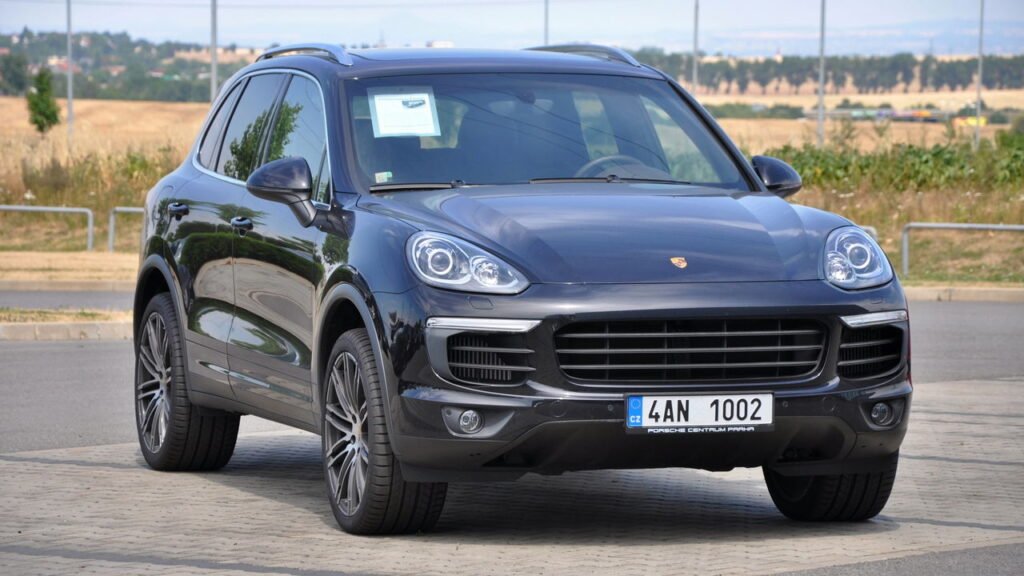 Carros de luxo usados podem virar dor de cabeça no bolso, alerta especialista