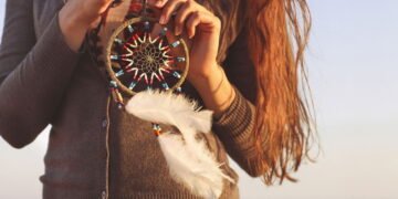 Proteção espiritual em setembro guia esses signos em decisões de vida importantes