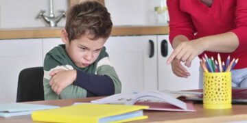 O que a mente diz sobre quem interrompe amigos e colegas