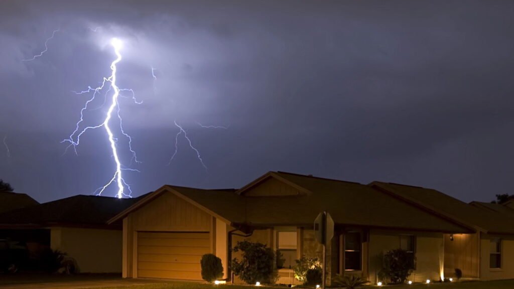 Eletrodomésticos que você deve desligar em tempestades com raios para sua segurança